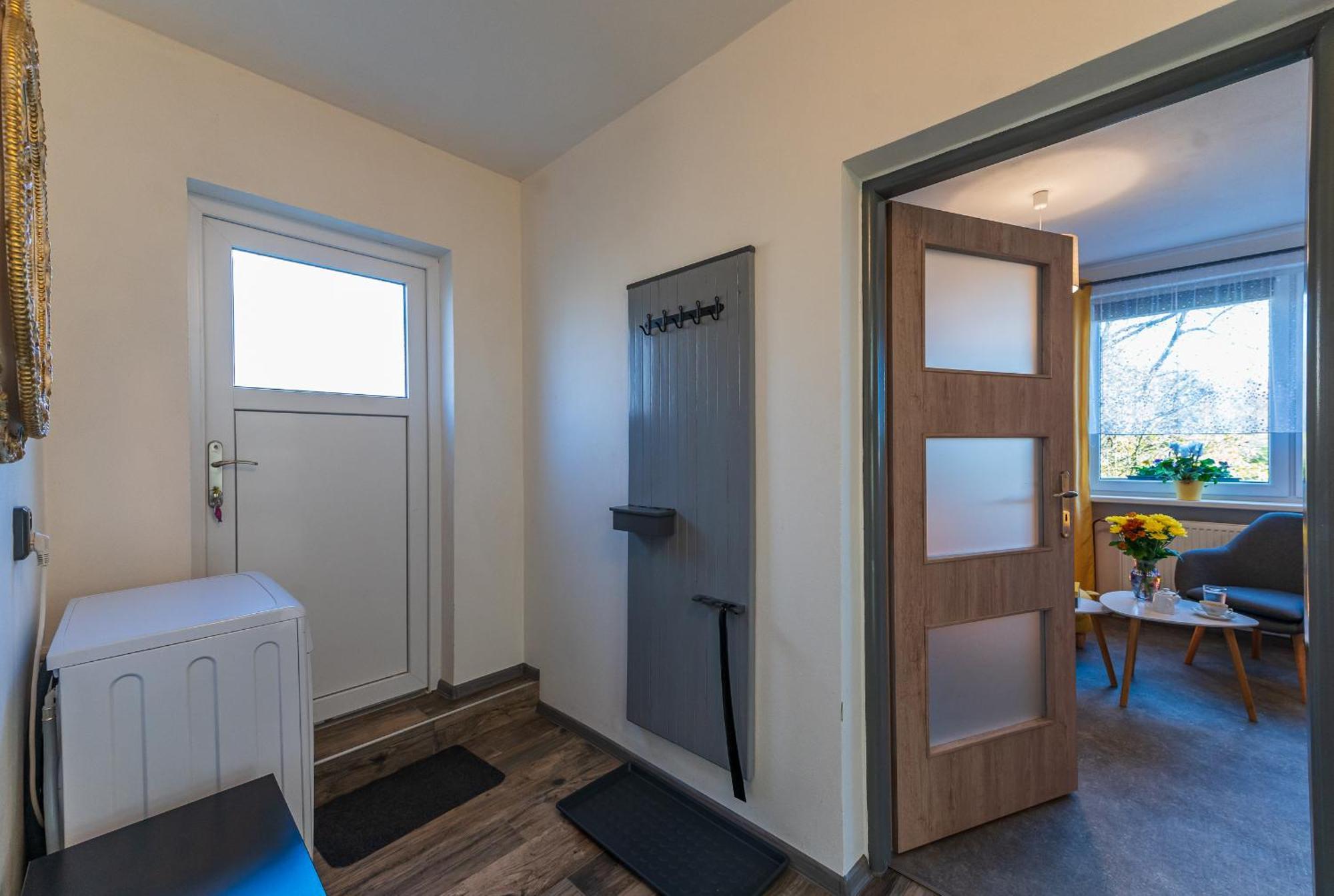 Ubytovani Na Samote - Apartman U Tesaru Komarice Bagian luar foto